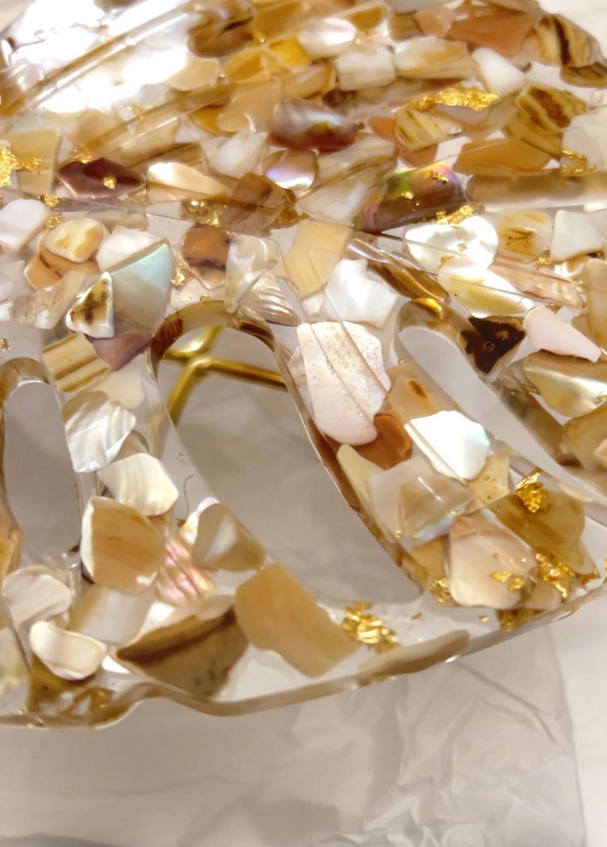 Mother-of-Pearl & Gold Resin Accent - Monstera Leaf Tray